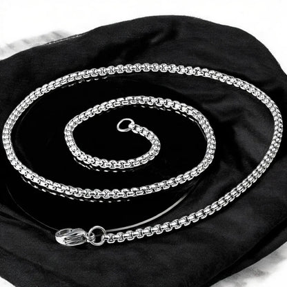 Durable silver necklace chain for men, perfect for casual and formal wear.